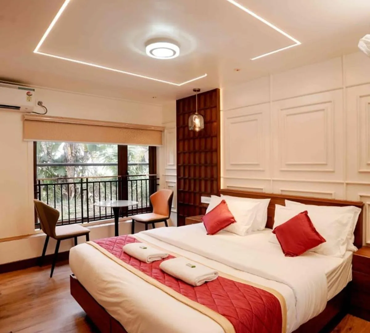 Ultra Luxury House Boat Alleppey By LexStays Alappuzha Båthotell
