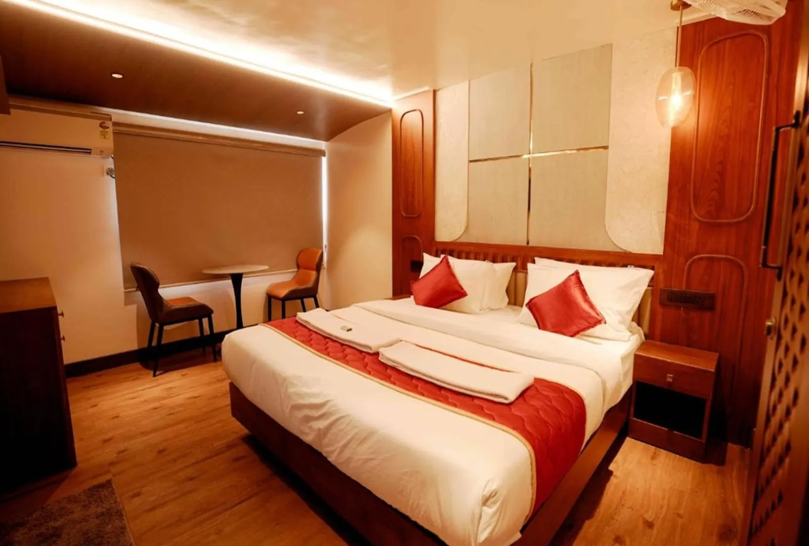 Ultra Luxury House Boat Alleppey By LexStays Alappuzha 0*,