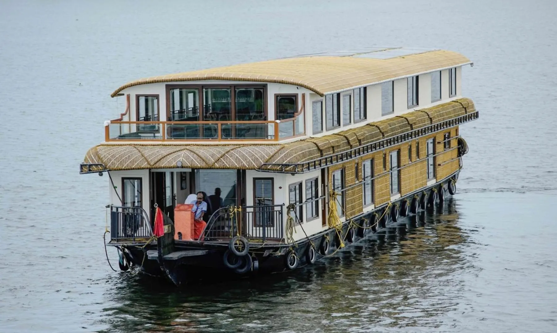 Botel Ultra Luxury House Boat Alleppey By LexStays Alappuzha India