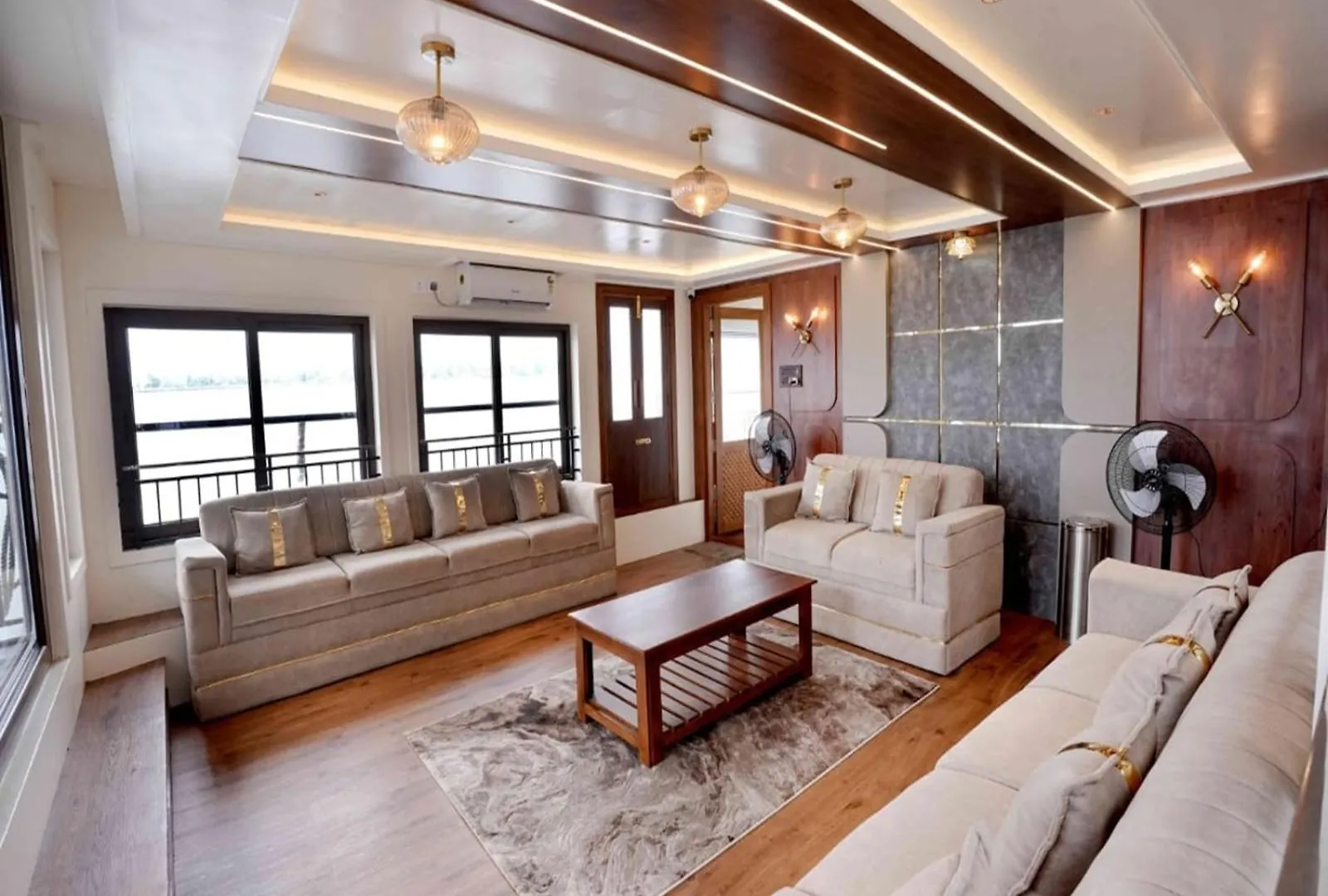 Ultra Luxury House Boat Alleppey By LexStays Alappuzha