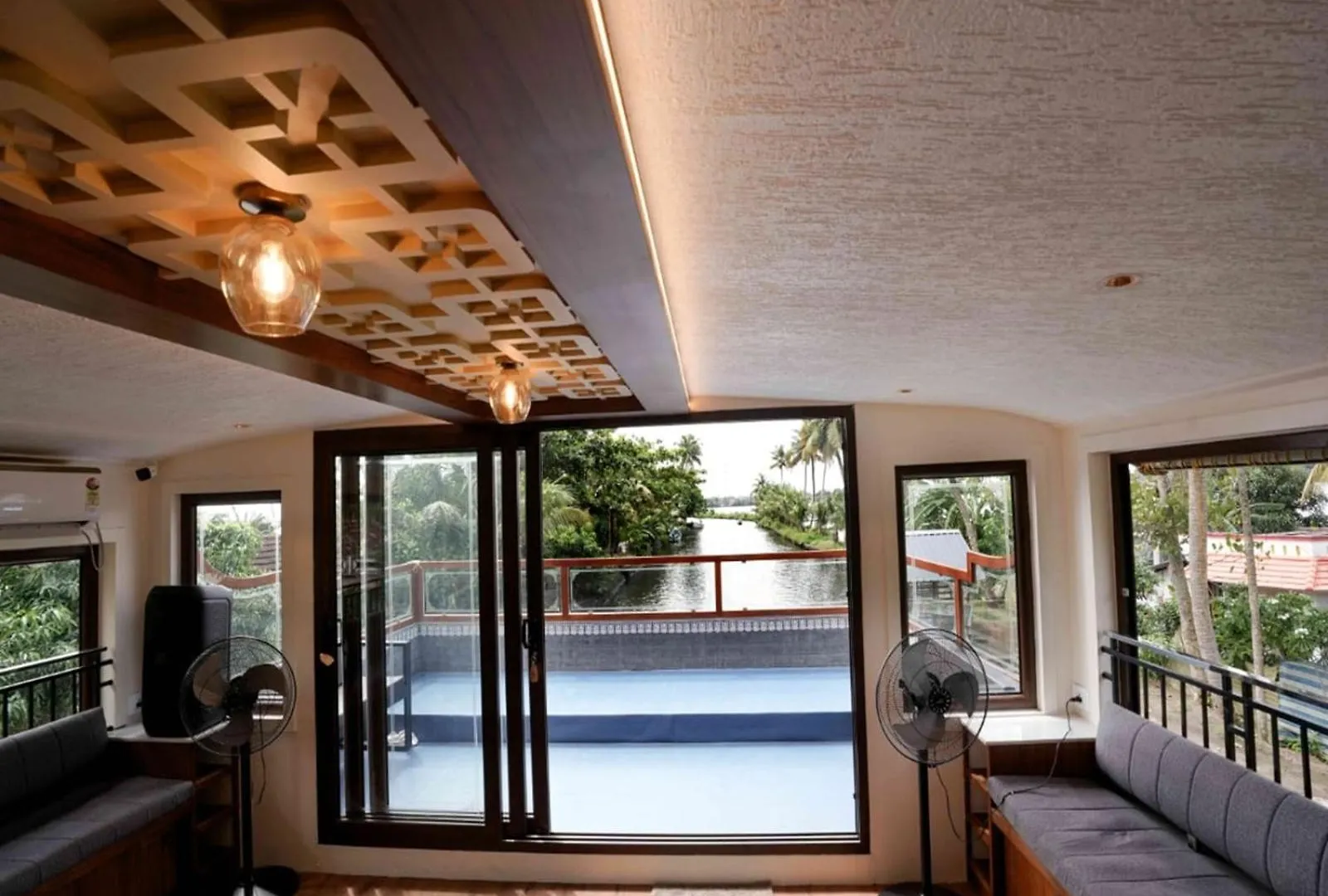 Ultra Luxury House Boat Alleppey By LexStays Alappuzha Botel