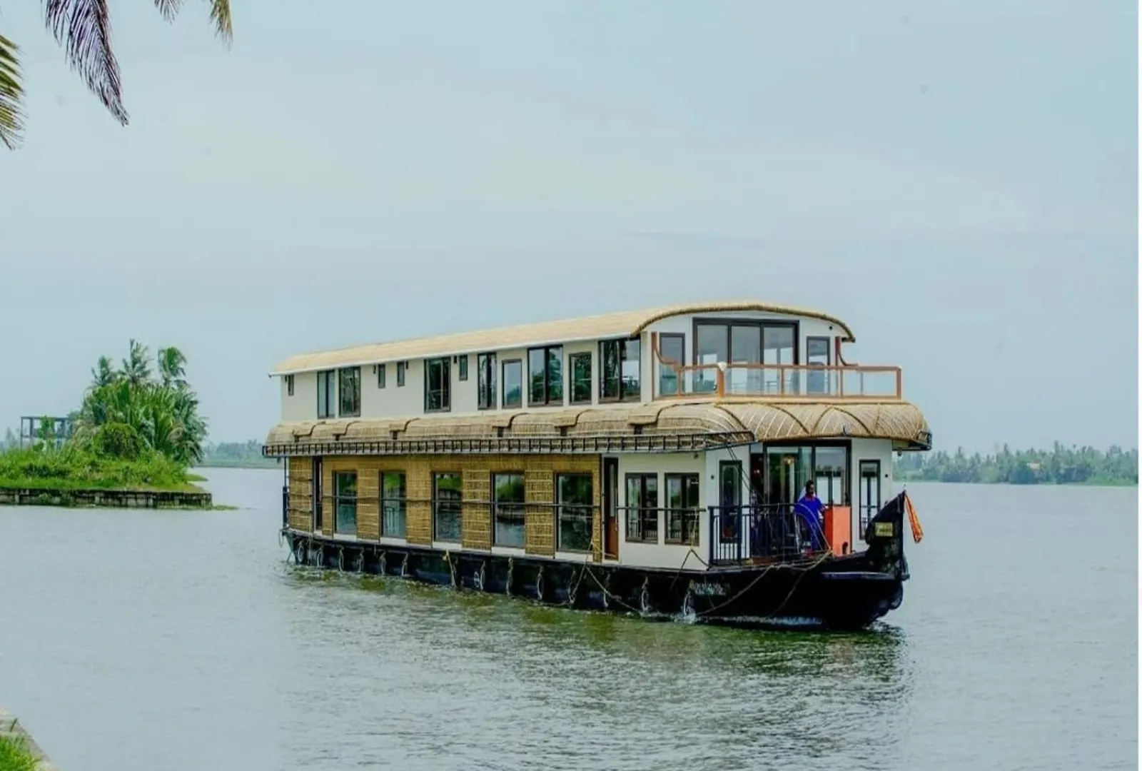 Ultra Luxury House Boat Alleppey By LexStays Alappuzha